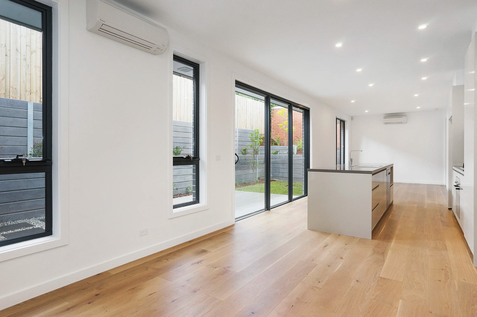 5C David Street, Ringwood, VIC 3134 - Thumbnail 2 - 10/12/2025