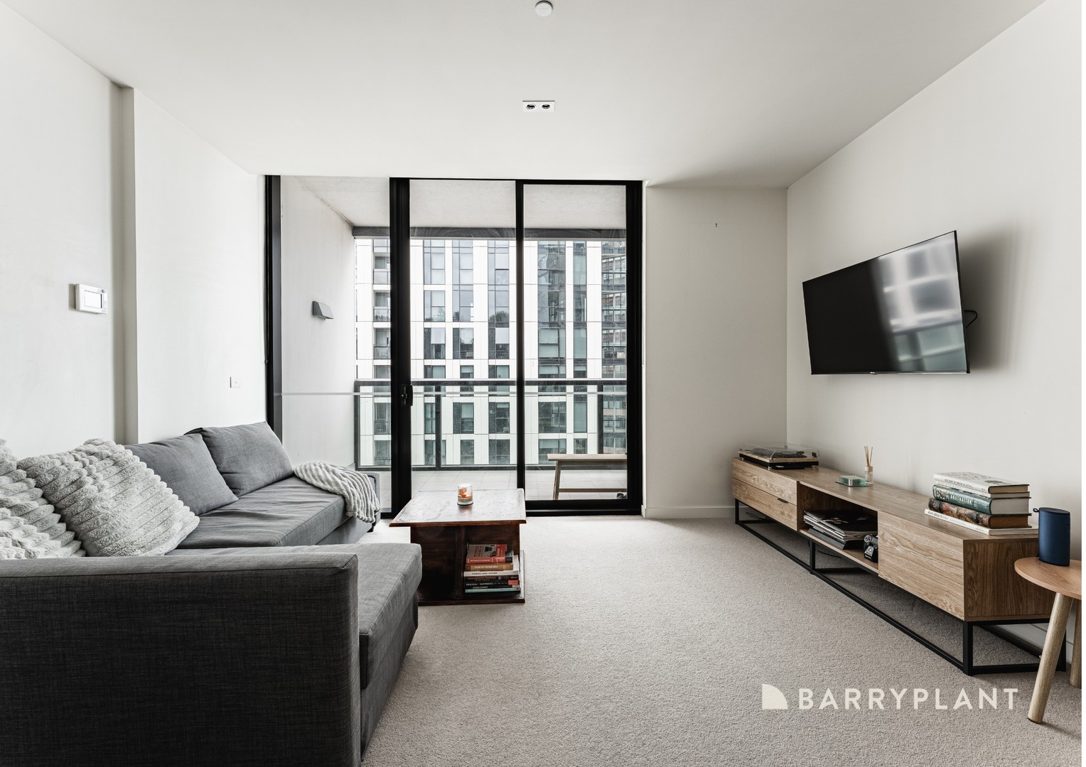 5F/9 Waterside Place, Docklands, VIC 3008
