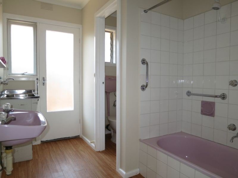 6/1-3 Radcliffe Avenue, Cheltenham, VIC 3192, Cheltenham - Thumbnail 4