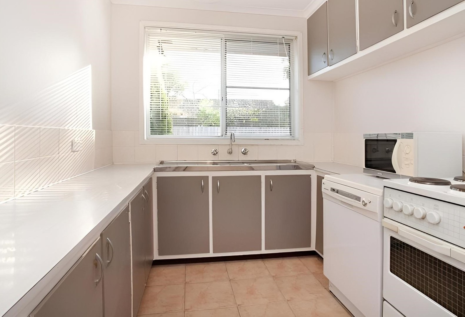 6/103-107 Herald Street, Cheltenham, VIC 3192, Cheltenham - Thumbnail 3