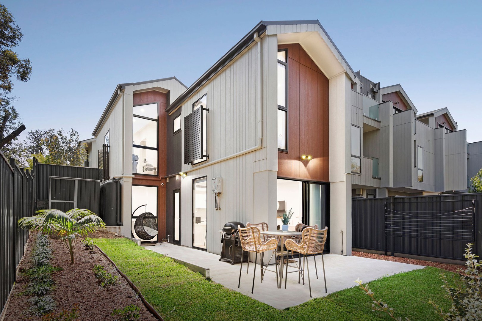6/11 Ian Crescent, Airport West - Image 1