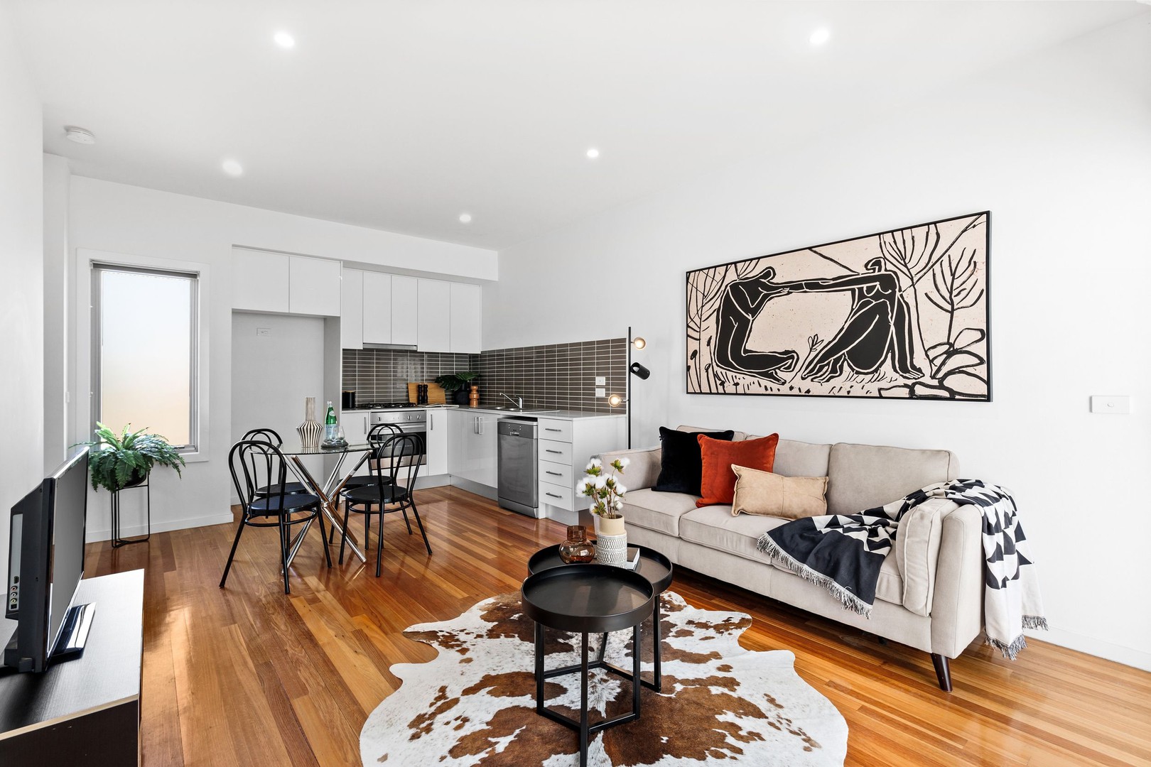 6/11 Winifred Street, Essendon, VIC 3040 - Thumbnail 2 - 03/10/2024