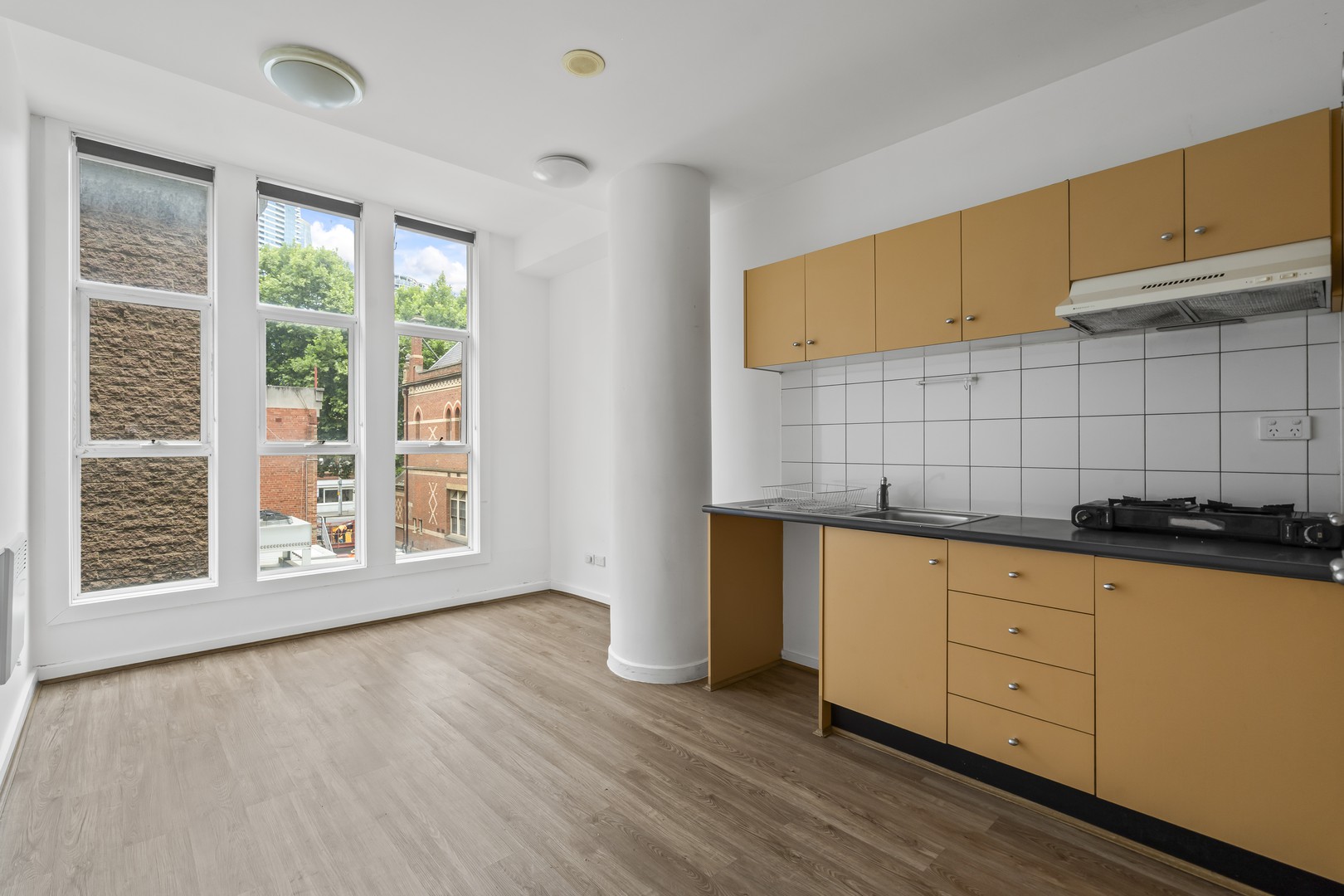 6/117-121 Bouverie Street, Carlton, VIC 3053 - Thumbnail 1 - 11/11/2025