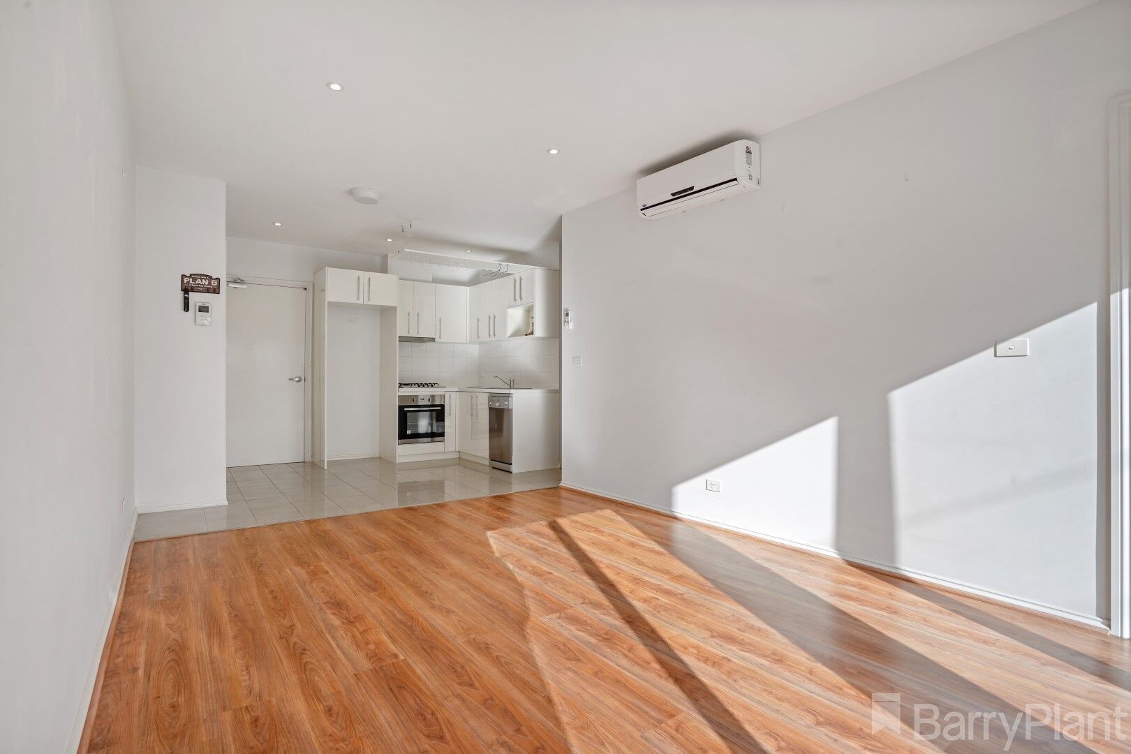 6/125 Chandler RoadNoble Park, VIC 3174, Noble Park - Thumbnail 2