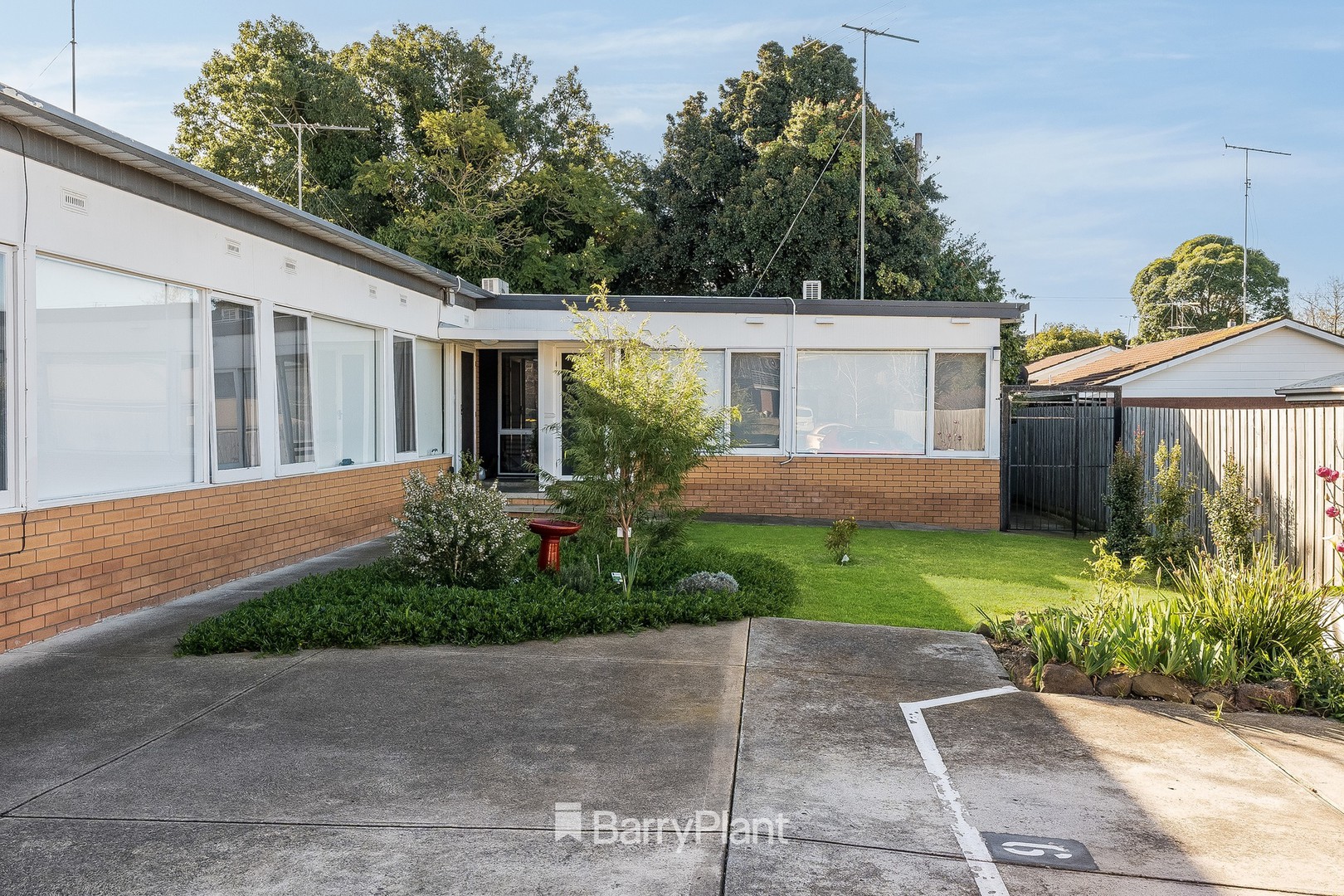 6/13 St Elmo CrescentHighton, VIC 3216, Highton - Thumbnail 2