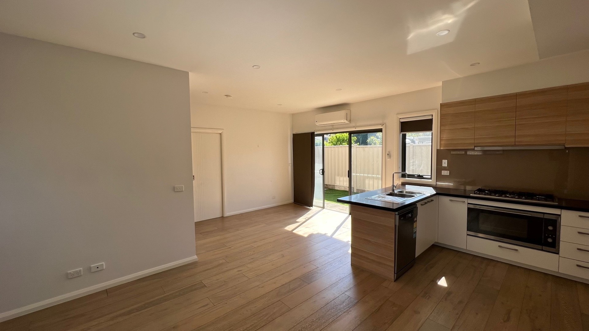 6/138-140 St Vigeons Road, Reservoir, VIC 3073, Reservoir - Thumbnail 3