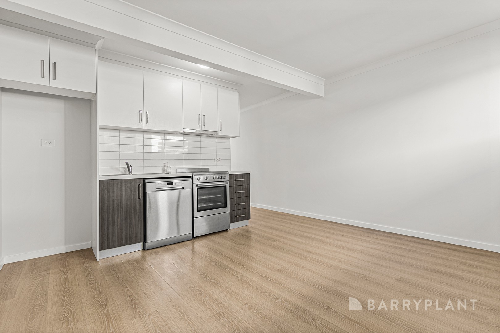 6/14 Caringa Street, Hadfield, VIC 3046, Hadfield - Thumbnail 2