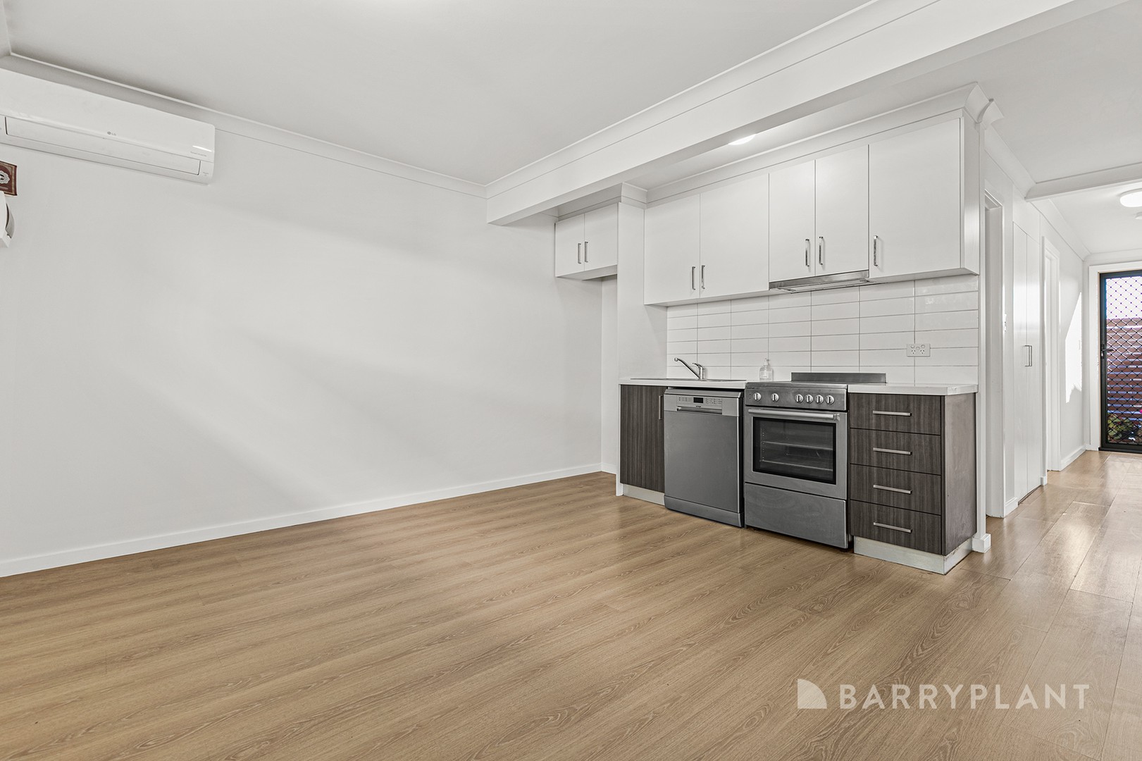 6/14 Caringa Street, Hadfield, VIC 3046, Hadfield - Thumbnail 3