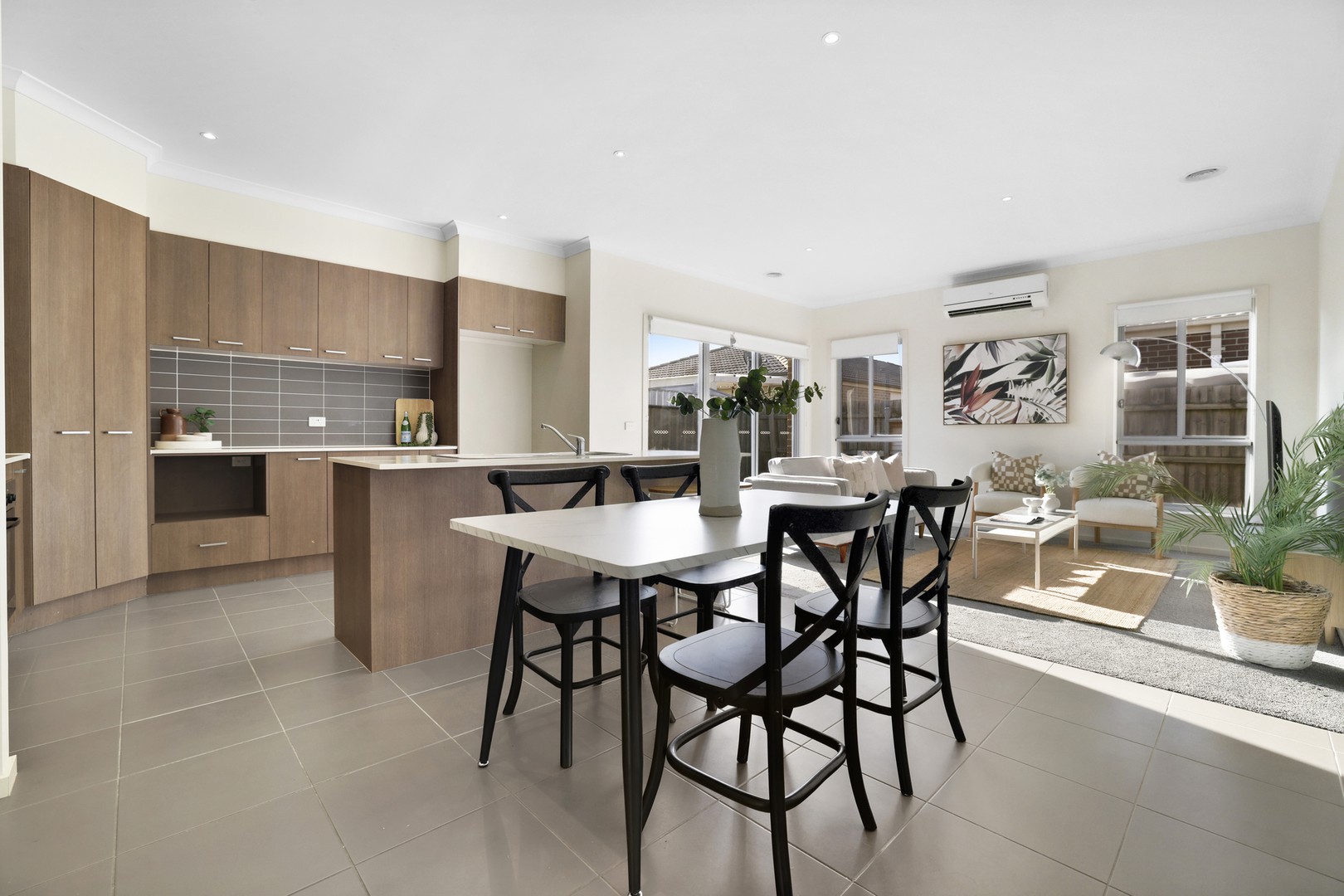 6/2 Cordner Way, Point Cook, VIC 3030, Point Cook - Thumbnail 3