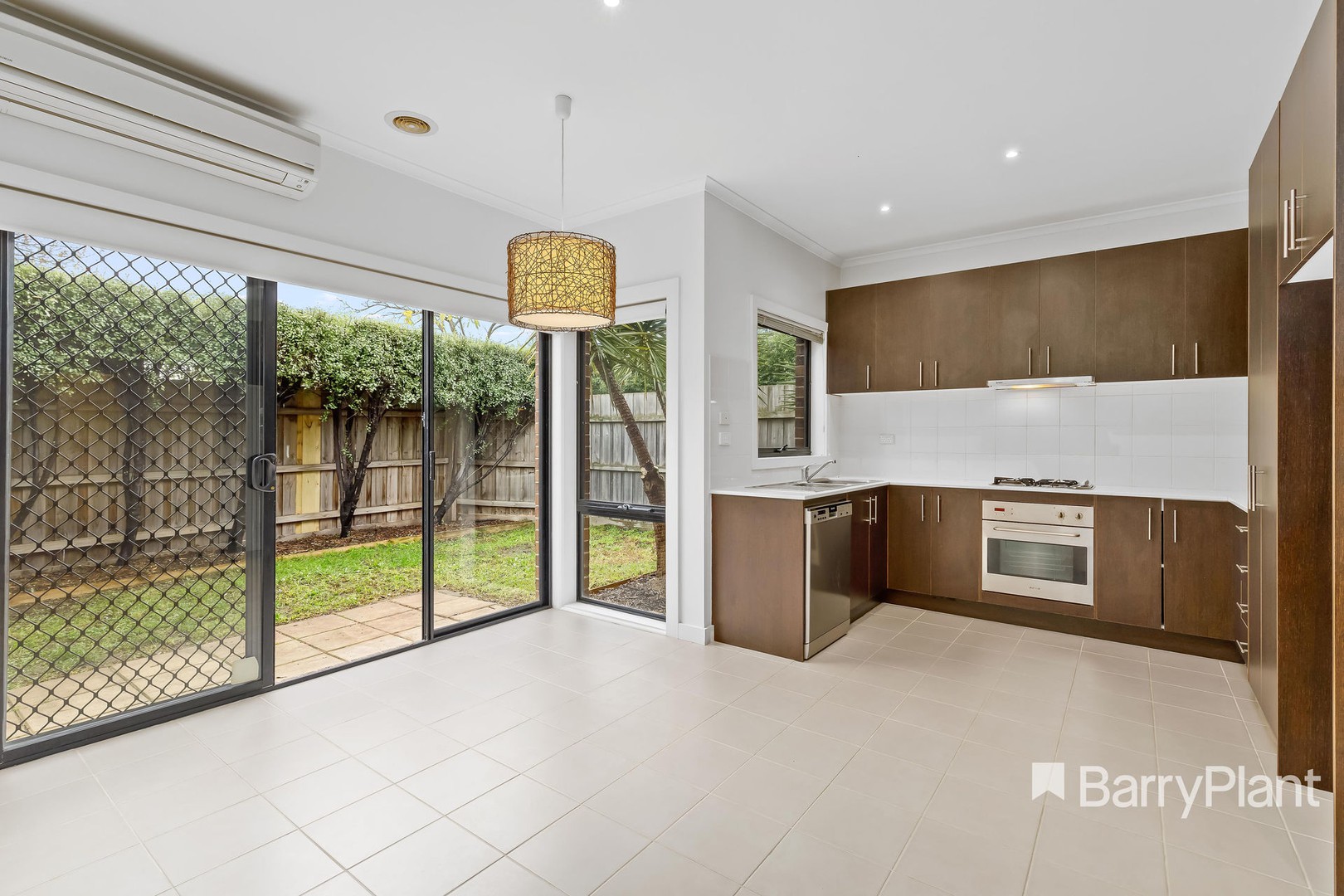 6/2 Little Wurruk Lane, Preston, VIC 3072, Preston - Thumbnail 2