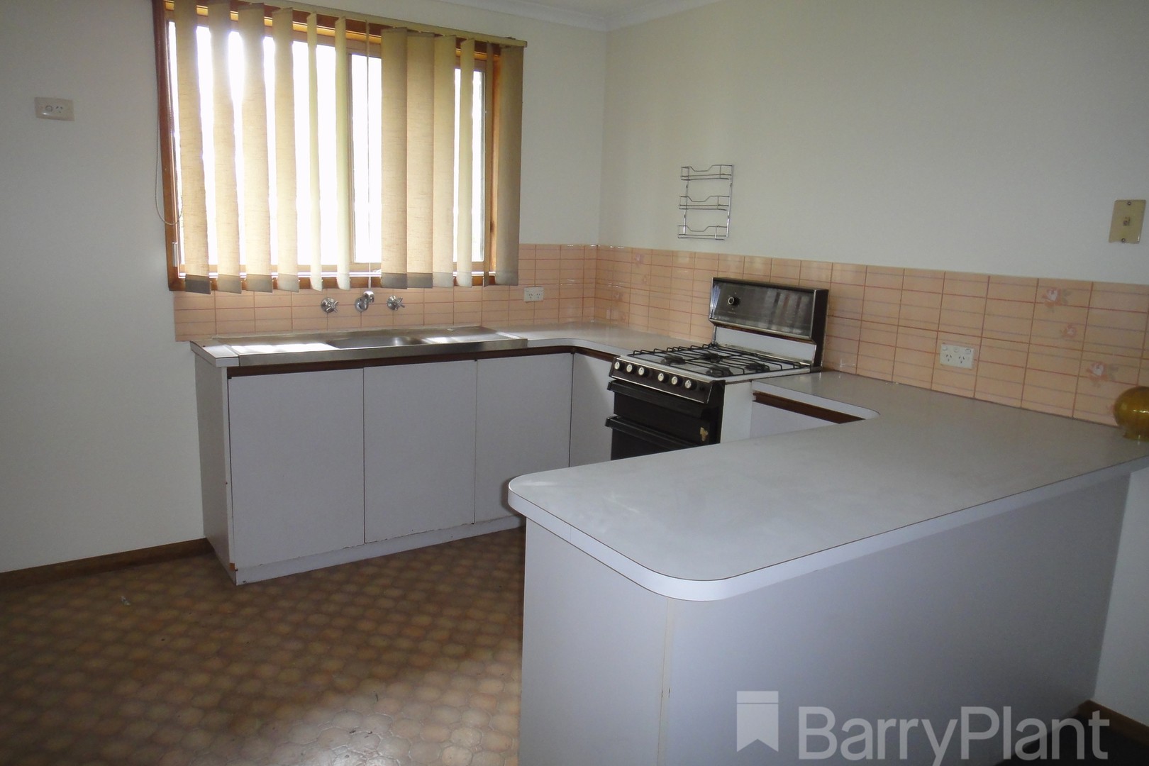 6/24 Spencer Street, Sebastopol, VIC 3356, Sebastopol - Thumbnail 2