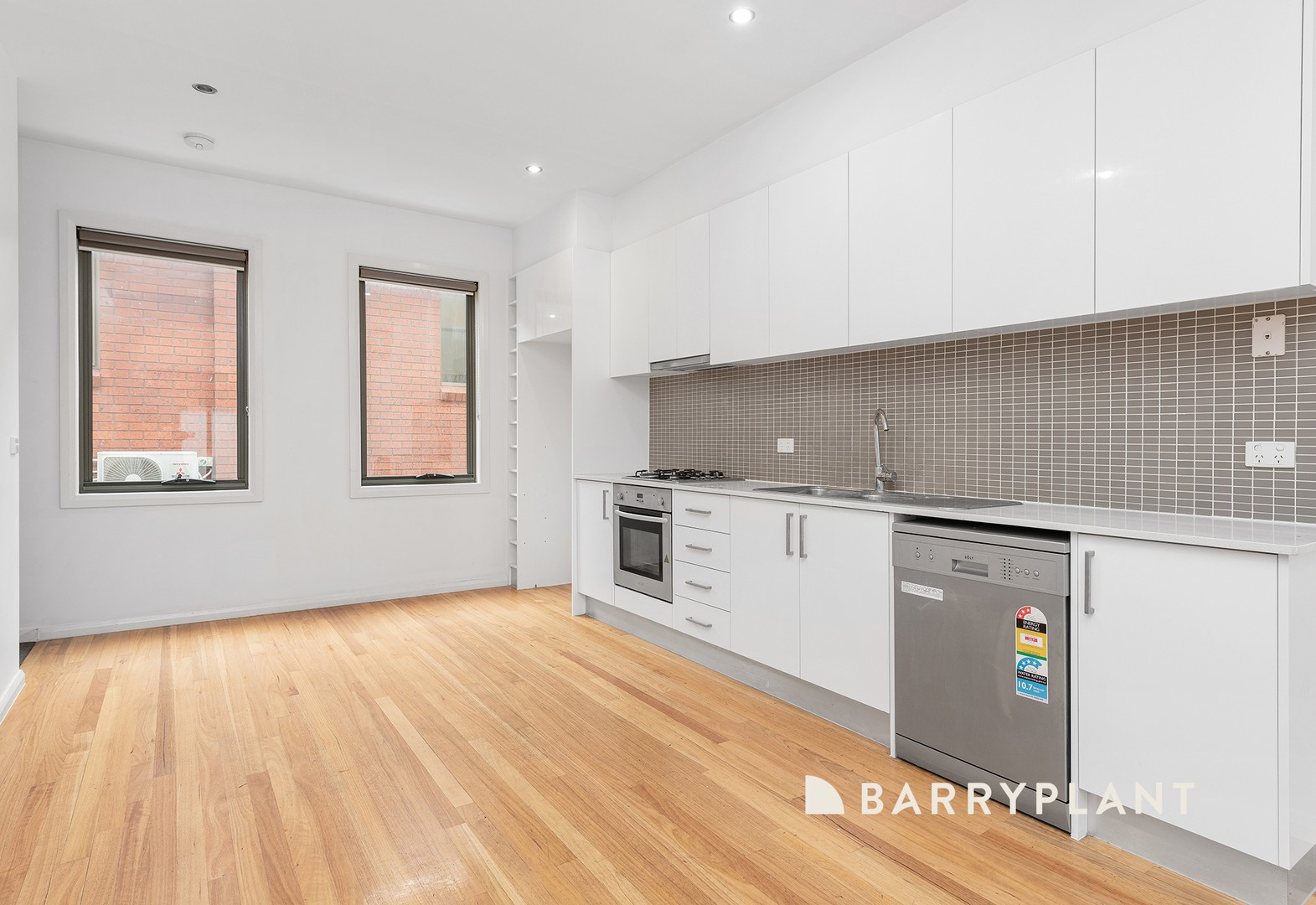 6/28 Eleanor Street, Footscray, VIC 3011 - Thumbnail 2 - 22/06/2026