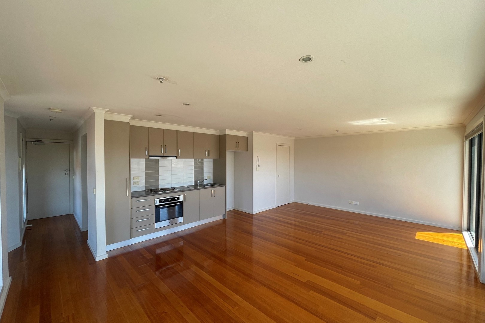 6/289-291 Broadway, Reservoir, VIC 3073, Reservoir - Thumbnail 6