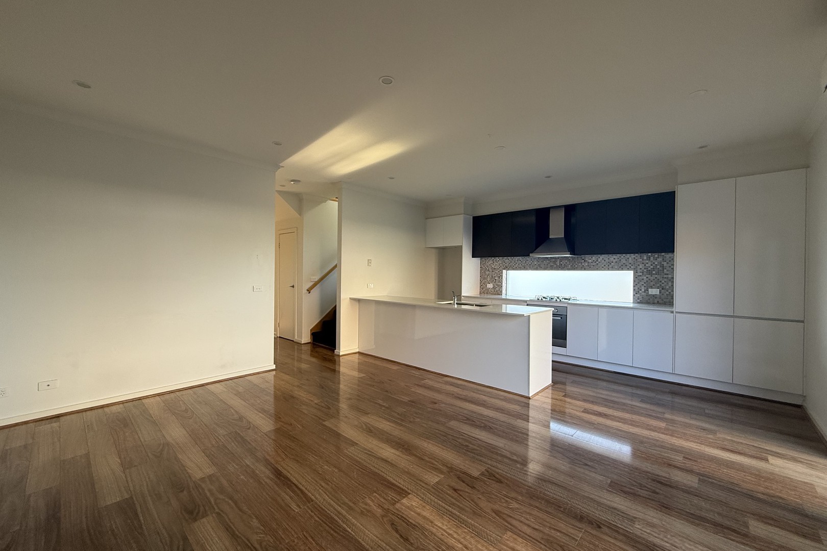 6/3 Victoria Road, Sydenham, VIC 3037 - Thumbnail 2 - 12/05/2026
