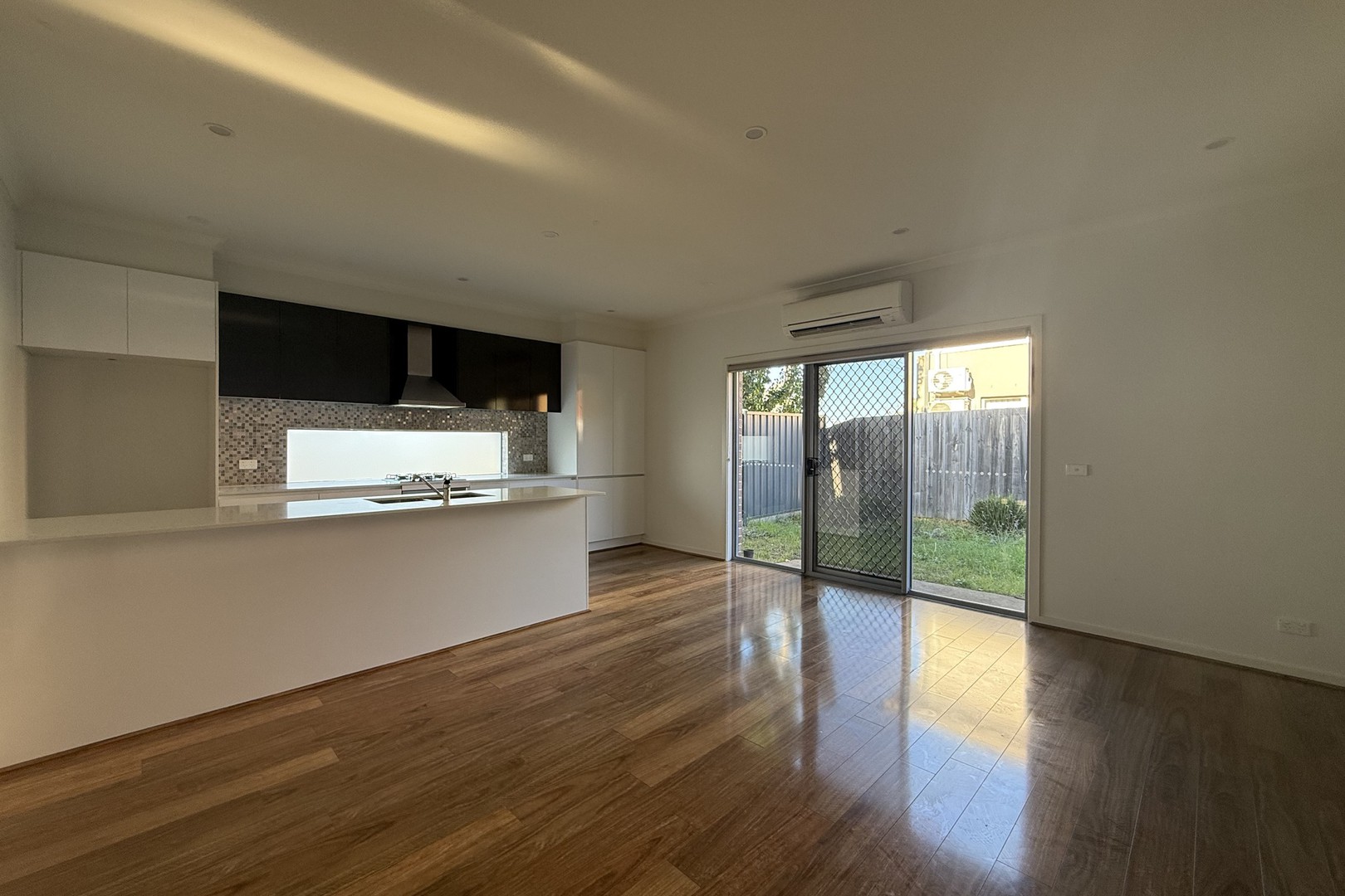 6/3 Victoria Road, Sydenham, VIC 3037, Sydenham - Thumbnail 4