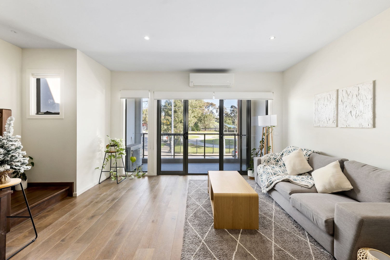 6/38 Lawson Street, Essendon, VIC 3040 - Thumbnail 2 - 24/04/2024