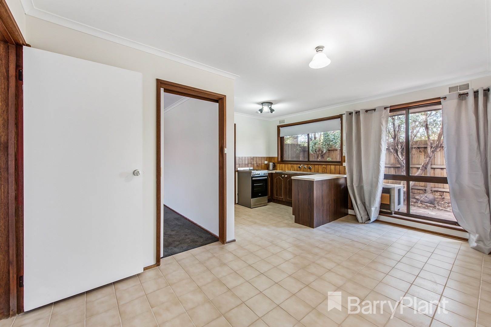6/39 Wickham Street, Melton South, VIC 3338, Melton South - Thumbnail 3