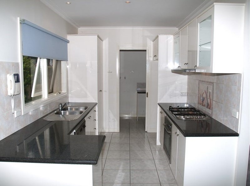 6/4 Cherry Blossom Court, Doncaster East, VIC 3109, Doncaster East - Thumbnail 2