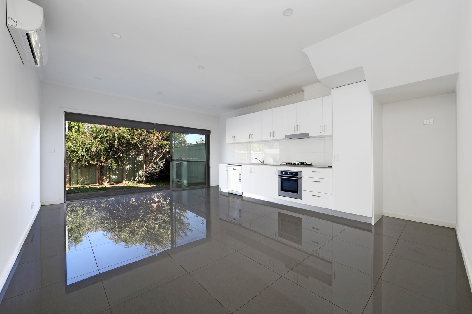 6/5 Gearon Avenue, Rowville, VIC 3178 - Thumbnail 1 - 08/04/2026