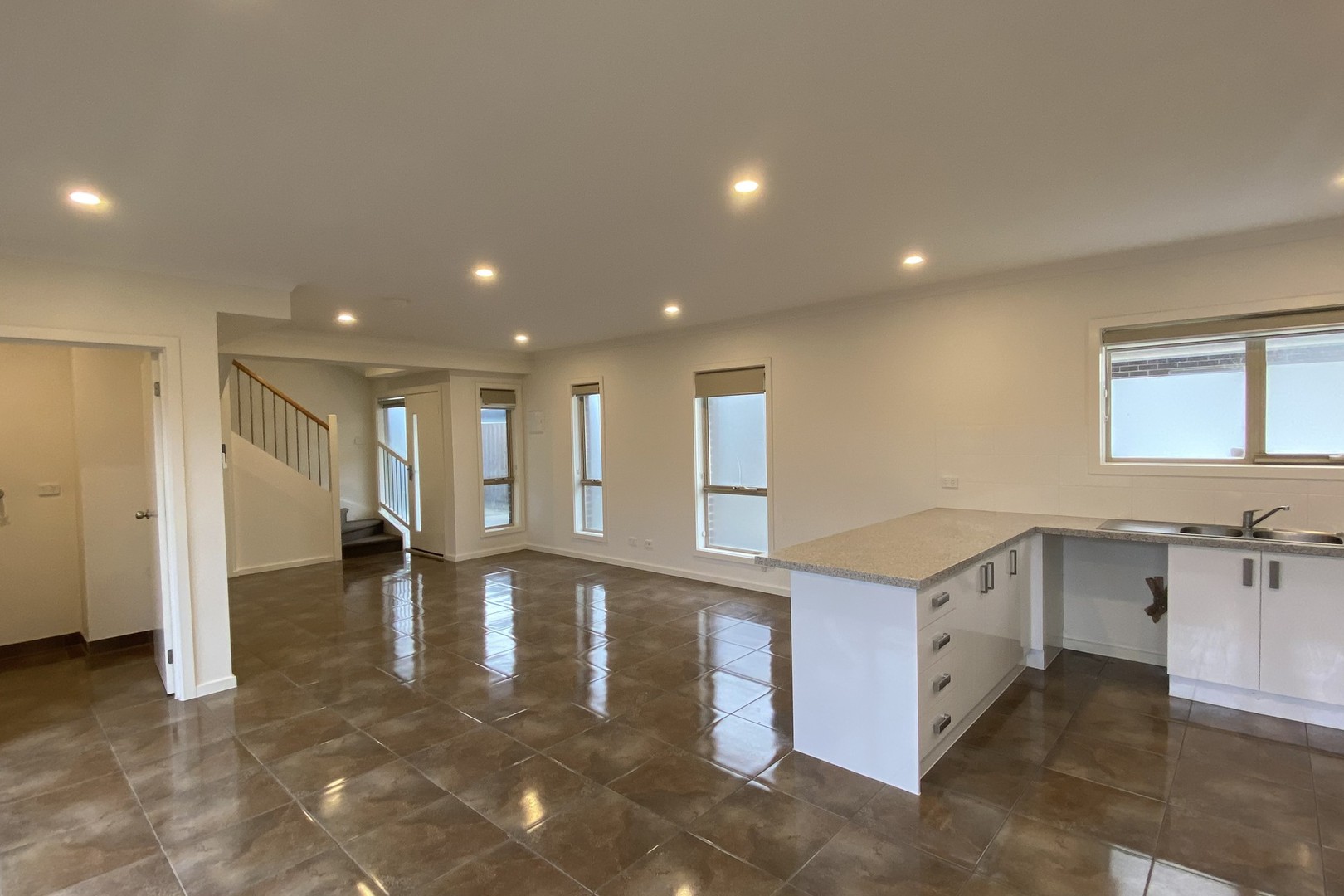 6/5 Luke Street, Reservoir, VIC 3073, Reservoir - Thumbnail 3