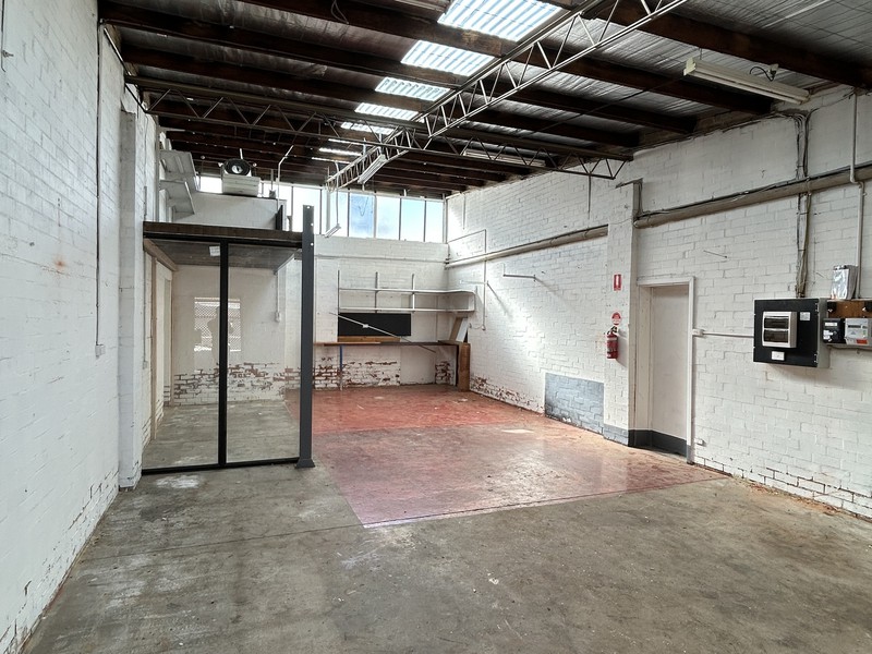 6/6-8 Henley Court, Moorabbin, VIC 3189 - Image - 03/08/2026