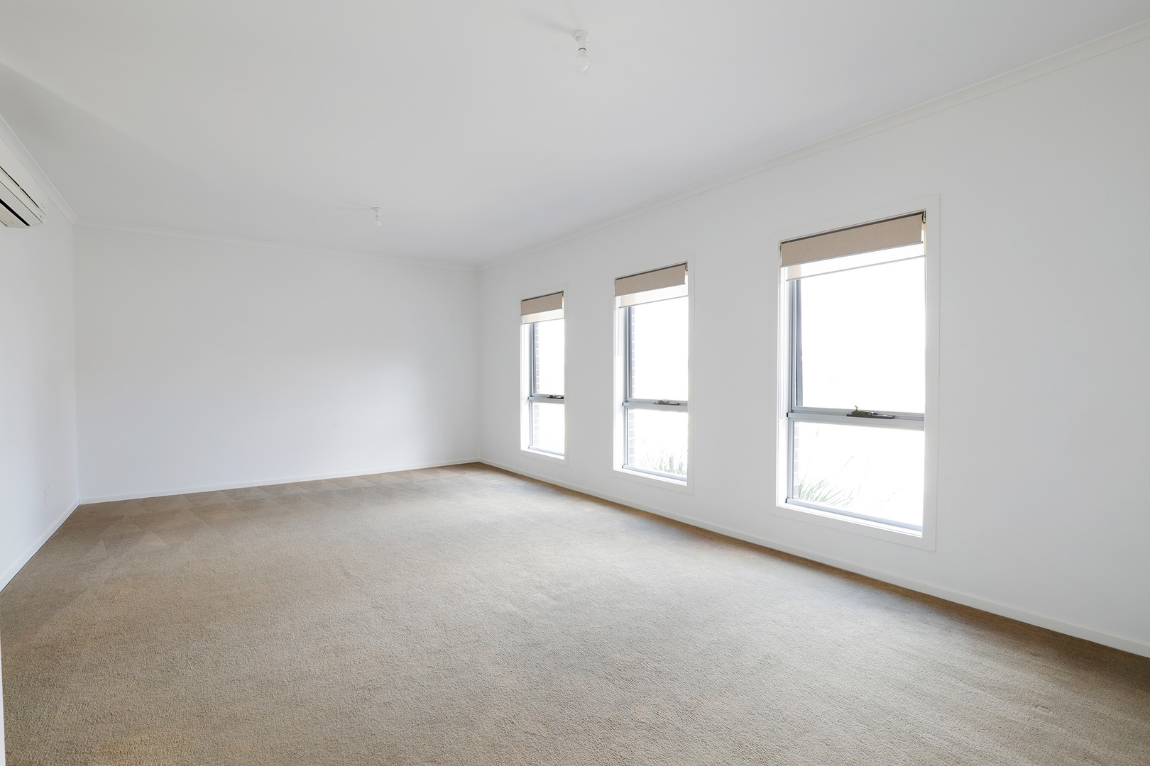6/7-8 Roseville Court, Berwick, VIC 3806 - Thumbnail 2 - 27/10/2021