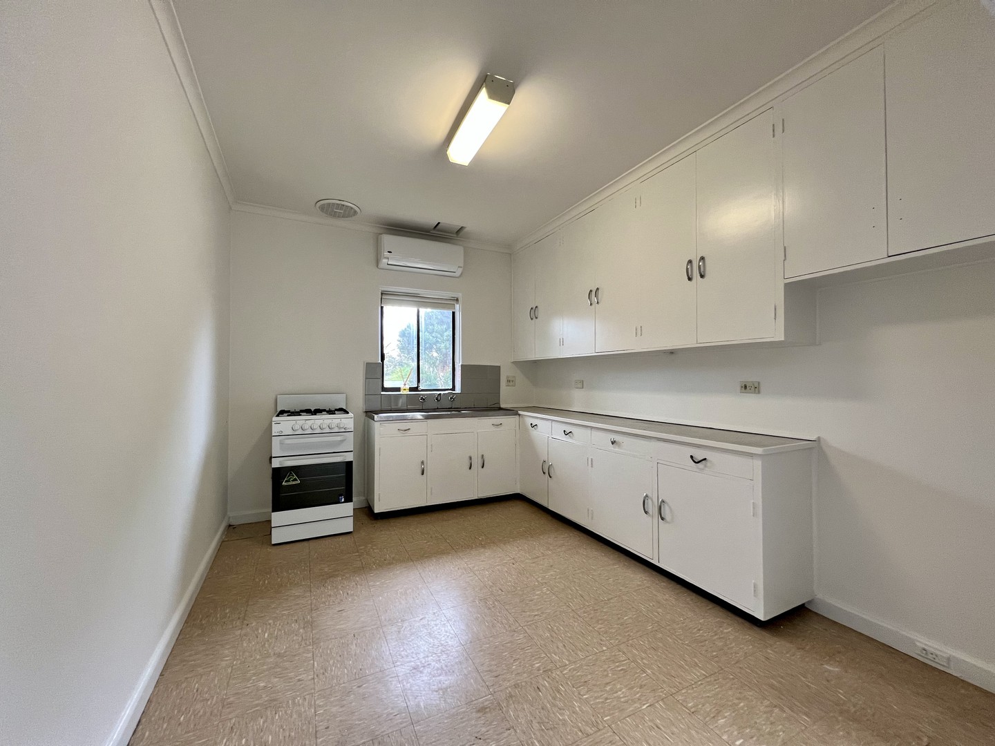 6/8 Thomas Court, Parkdale, VIC 3195, Parkdale - Thumbnail 2