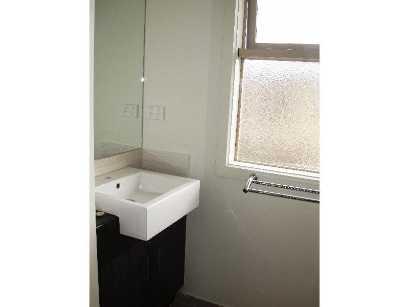 6/84 Henty Street, Reservoir, VIC 3073, Reservoir - Thumbnail 5