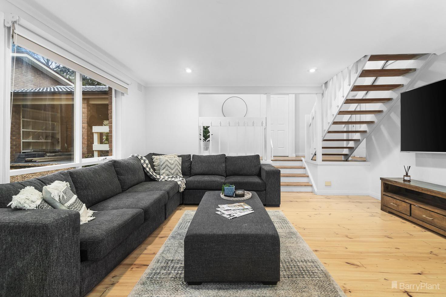 6 Abersham Court, Eltham, VIC 3095, Eltham - Thumbnail 2