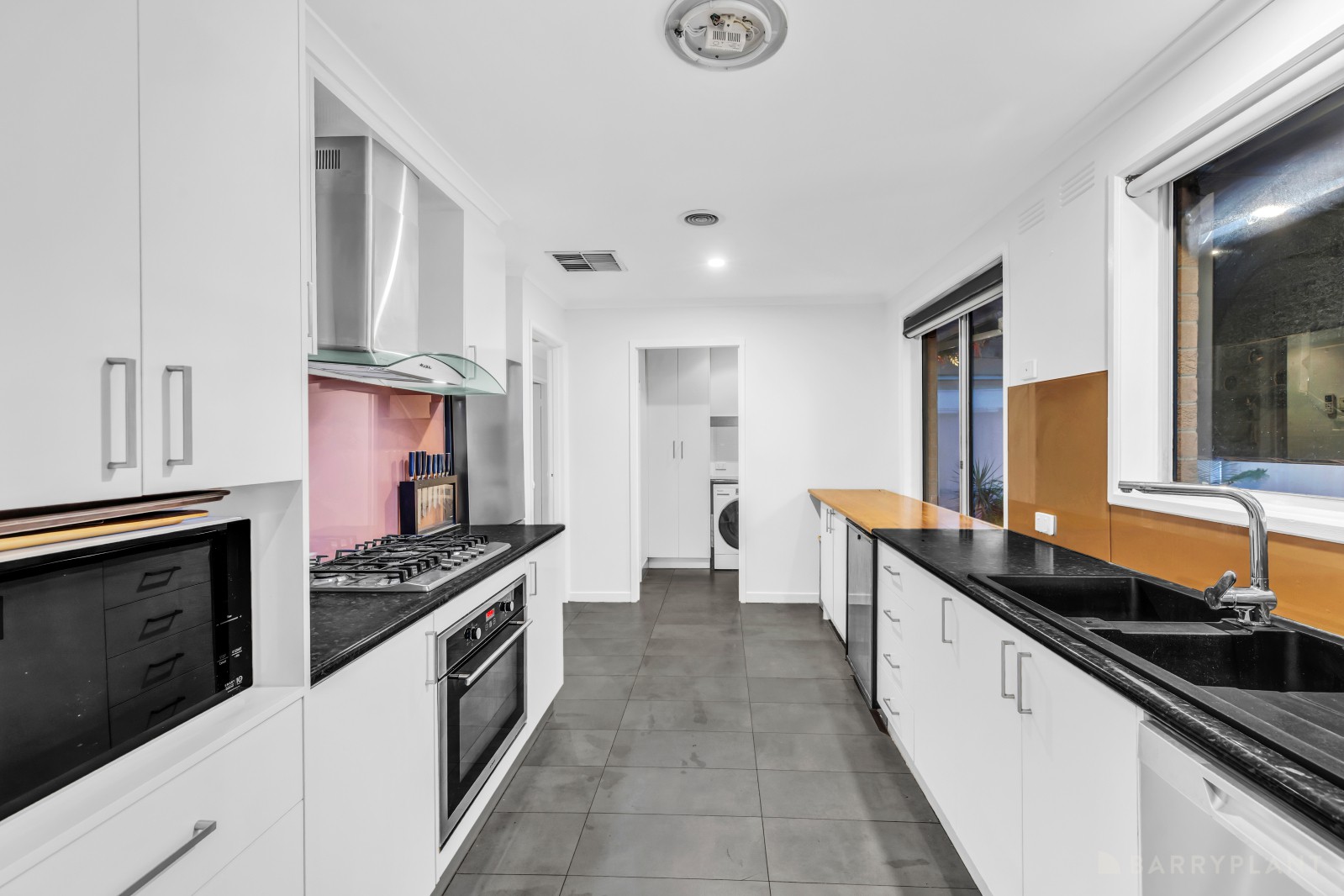 6 Adamson Drive, Endeavour Hills, VIC 3802, Endeavour Hills - Thumbnail 4