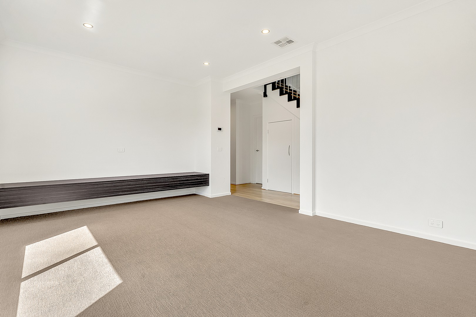 6 Ailsworth Way, Mickleham, VIC 3064, Mickleham - Thumbnail 3