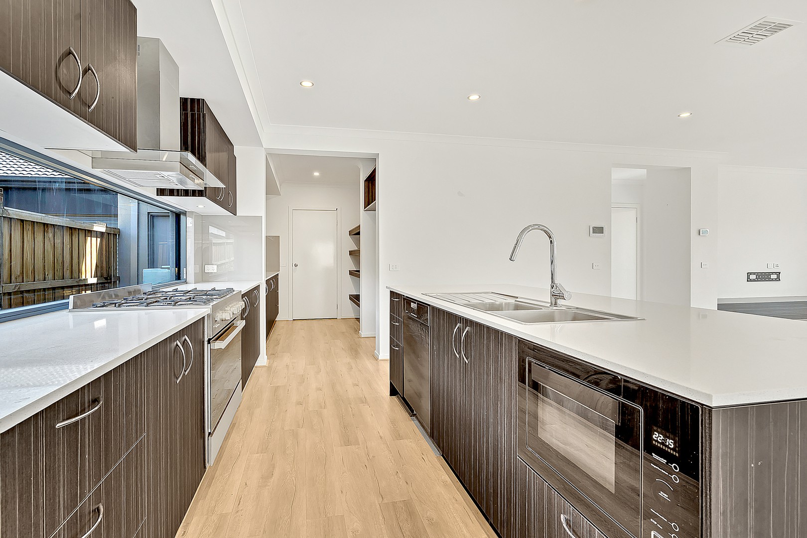 6 Ailsworth Way, Mickleham, VIC 3064, Mickleham - Thumbnail 4