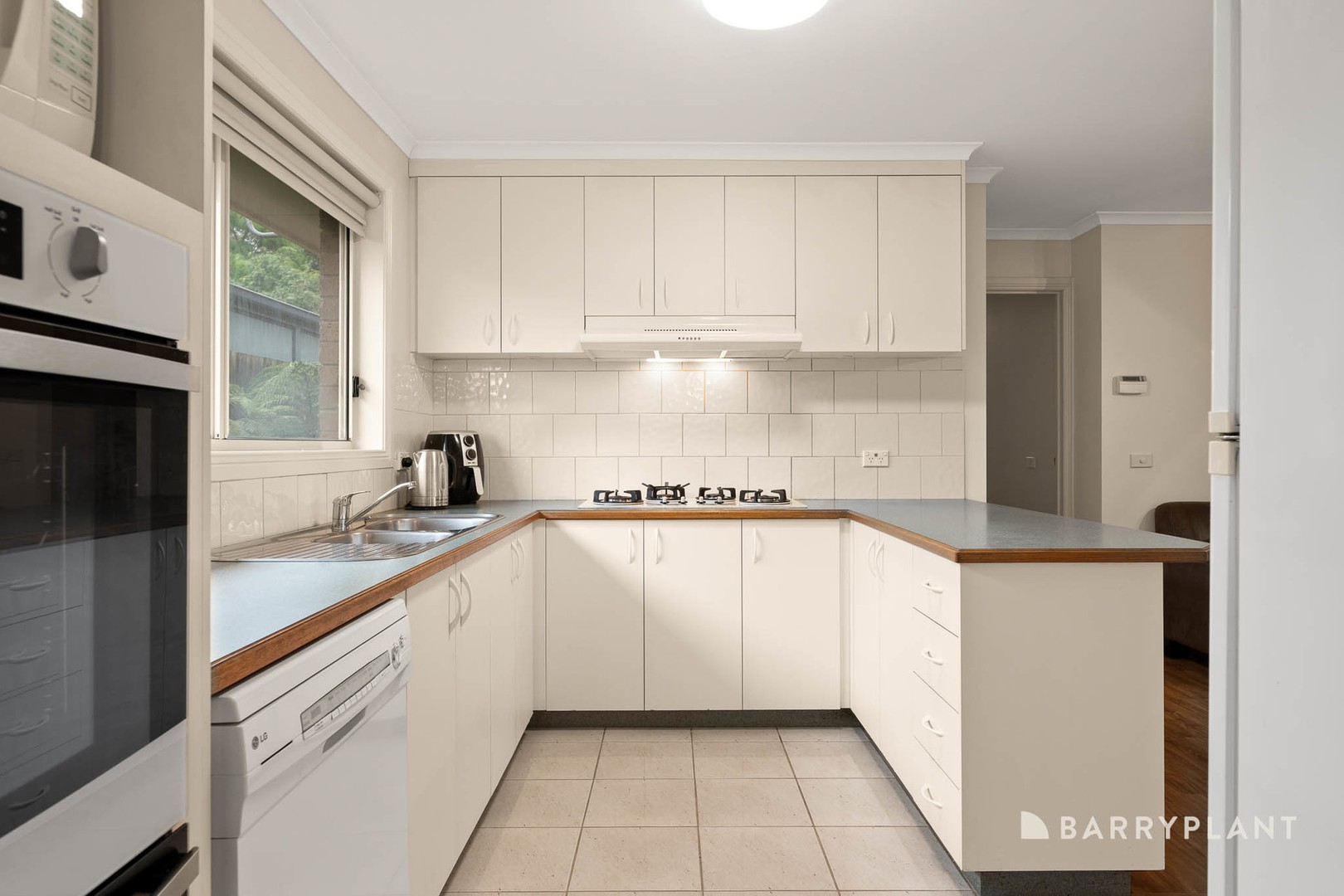 6 Alberta Way, Berwick, VIC 3806, Berwick - Thumbnail 8