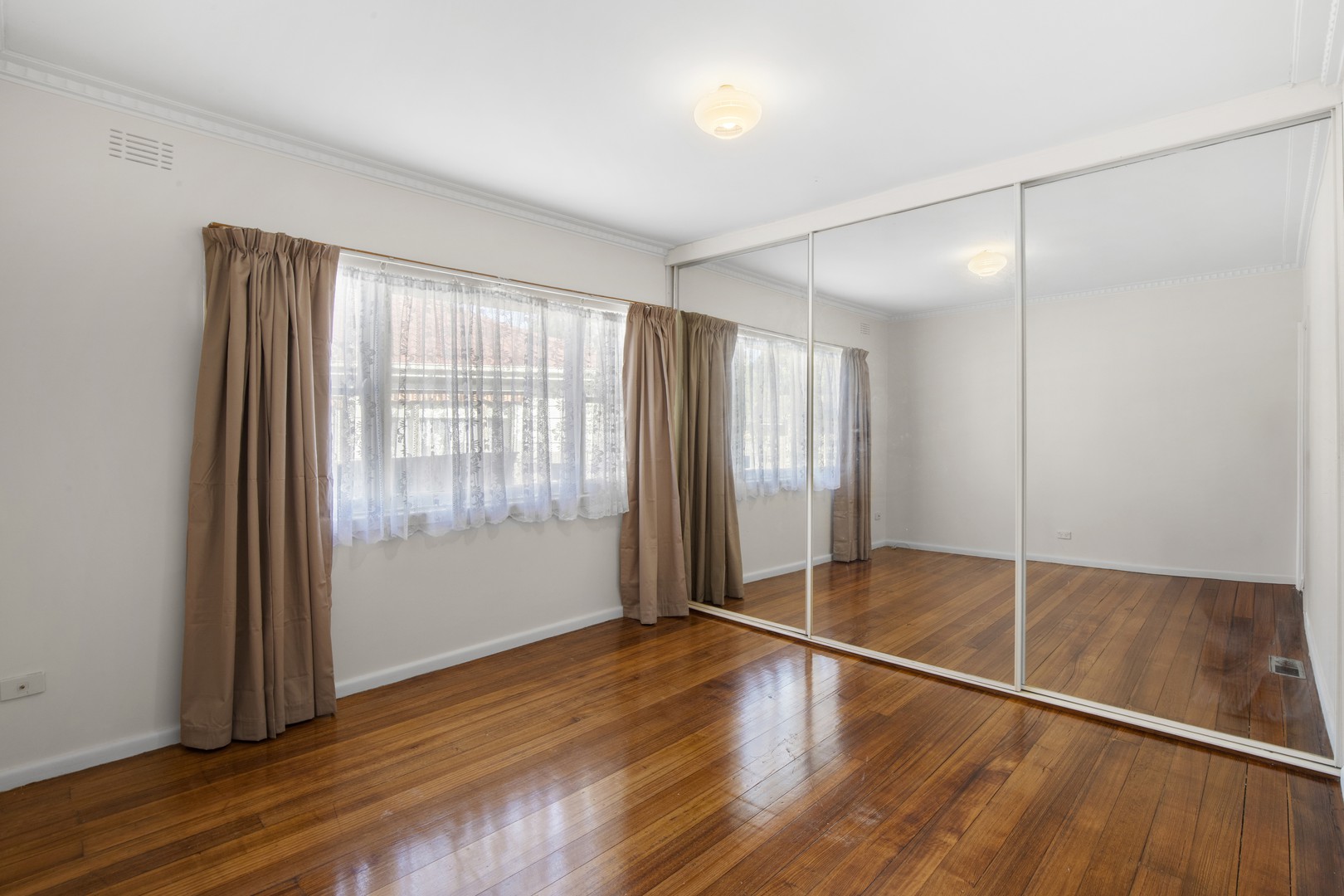 6 Ambrie Crescent, Noble Park, VIC 3174, Noble Park - Thumbnail 4