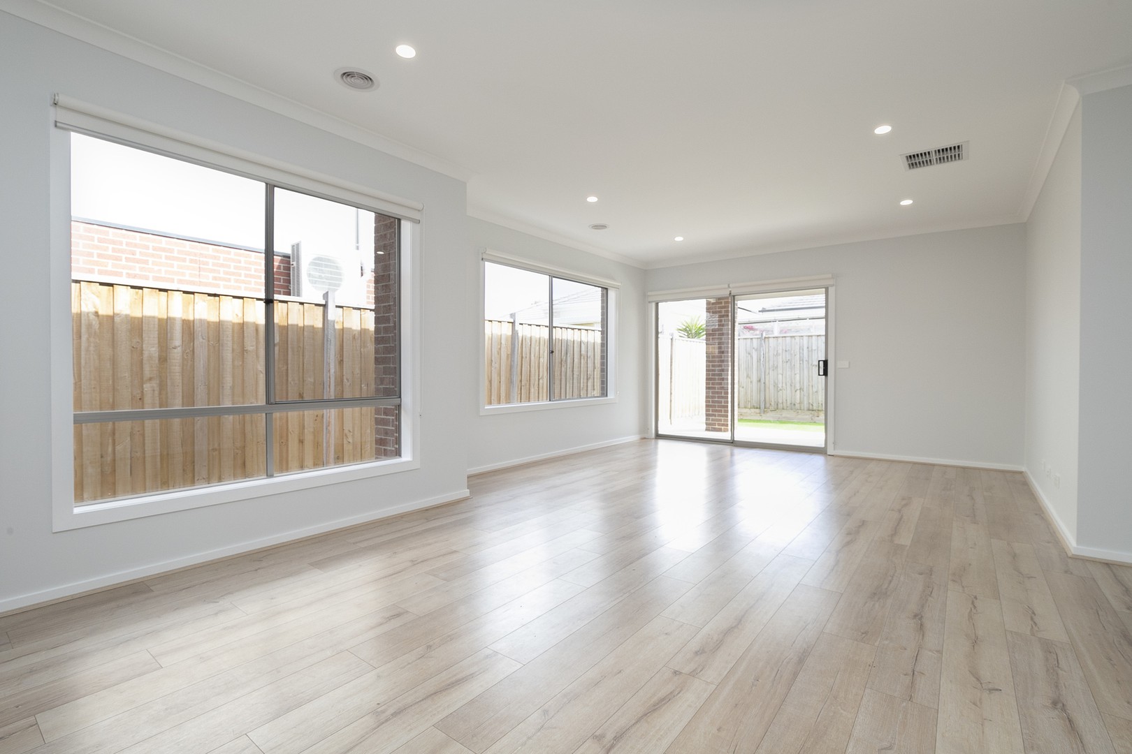 6 Anna Road, Fraser Rise, VIC 3336, Fraser Rise - Thumbnail 4