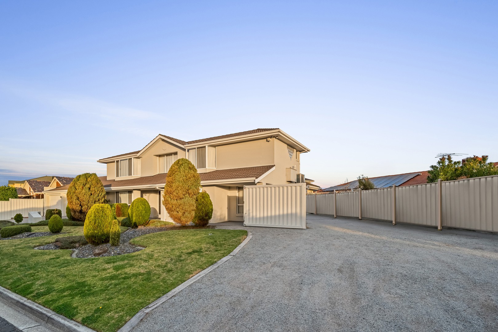 6 Aquanita Crescent, Keilor Downs, VIC 3038, Keilor Downs - Thumbnail 3
