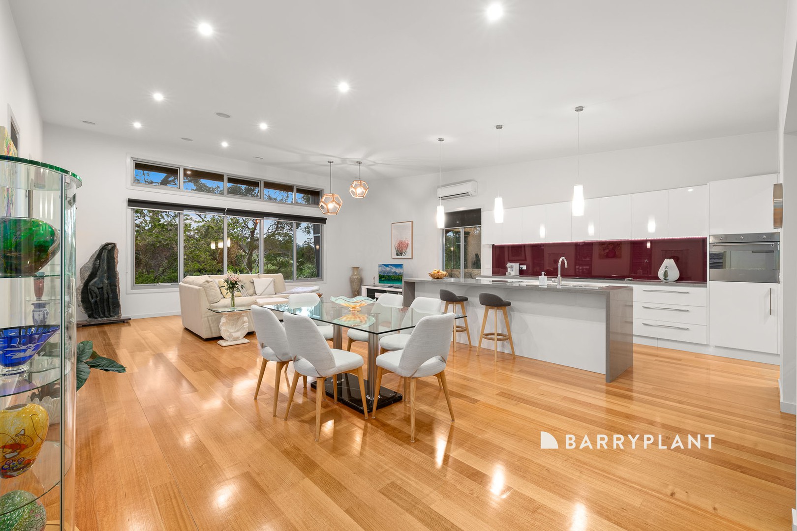 6 Archer Court, Drouin, VIC 3818 - Thumbnail 2 - 05/11/2025