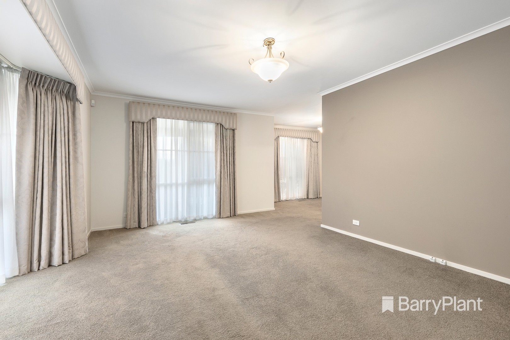 6 Ashbrook Place, Mooroolbark, VIC 3138, Mooroolbark - Thumbnail 2