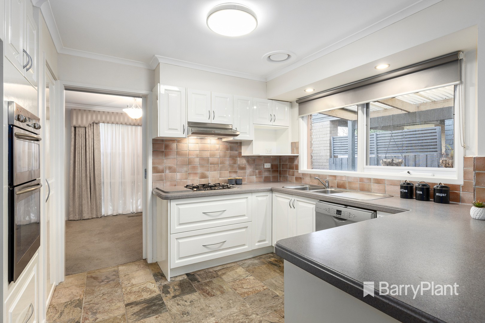 6 Ashbrook Place, Mooroolbark, VIC 3138, Mooroolbark - Thumbnail 3