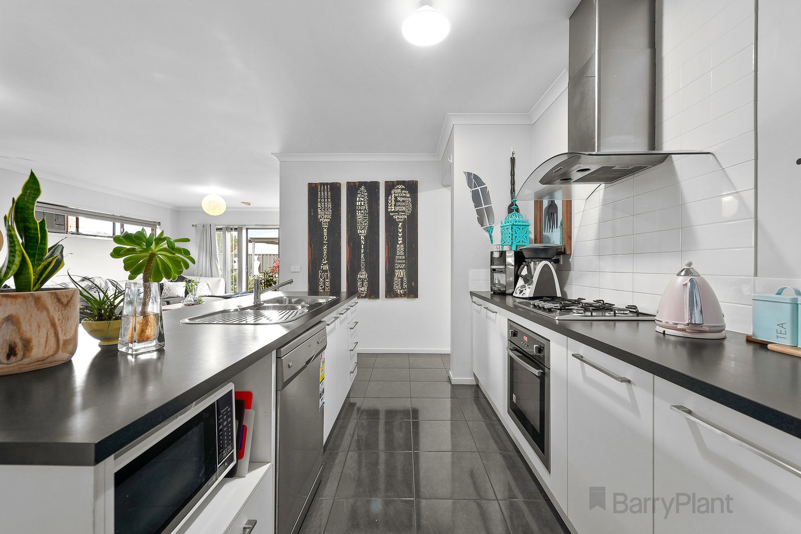 6 Asteria Crescent, Cranbourne West, VIC 3977, Cranbourne West - Thumbnail 4
