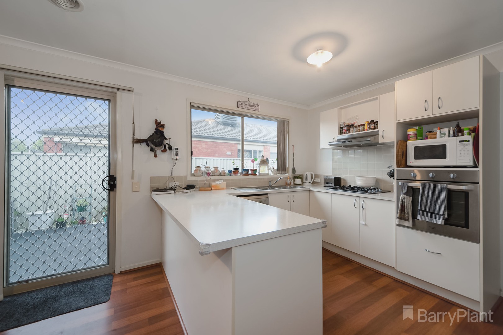 6 Avoca Place, Pakenham, VIC 3810, Pakenham - Thumbnail 2
