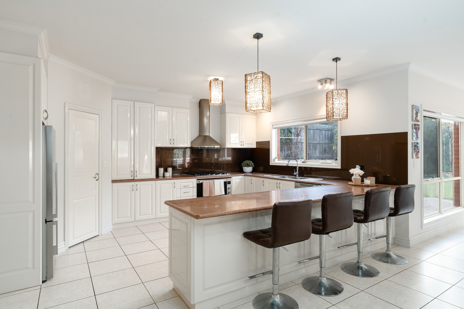 6 Badenoch Court, Highton, VIC 3216 - Thumbnail 2 - 07/05/2025