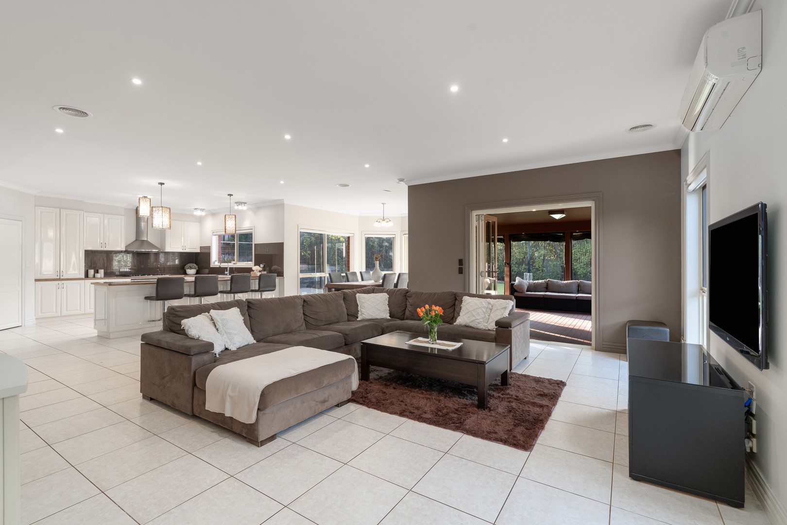 6 Badenoch Court, Highton, VIC 3216, Highton - Thumbnail 3