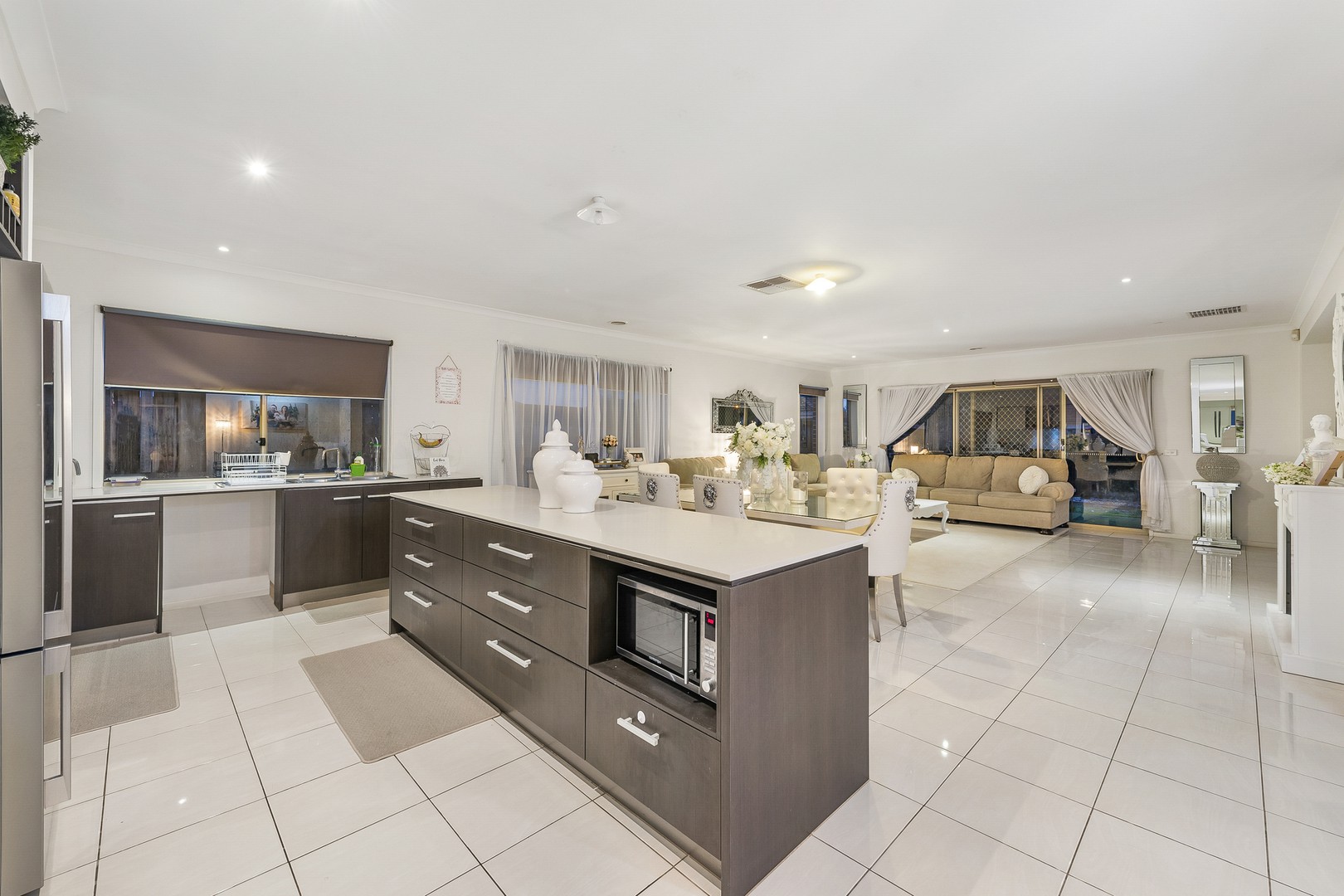 6 Balerno Way, Taylors Hill, VIC 3037, Taylors Hill - Thumbnail 4