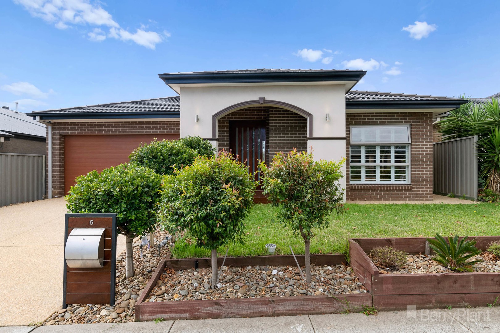 6 Barter CrescentCranbourne East, VIC 3977, Cranbourne East - Thumbnail 2