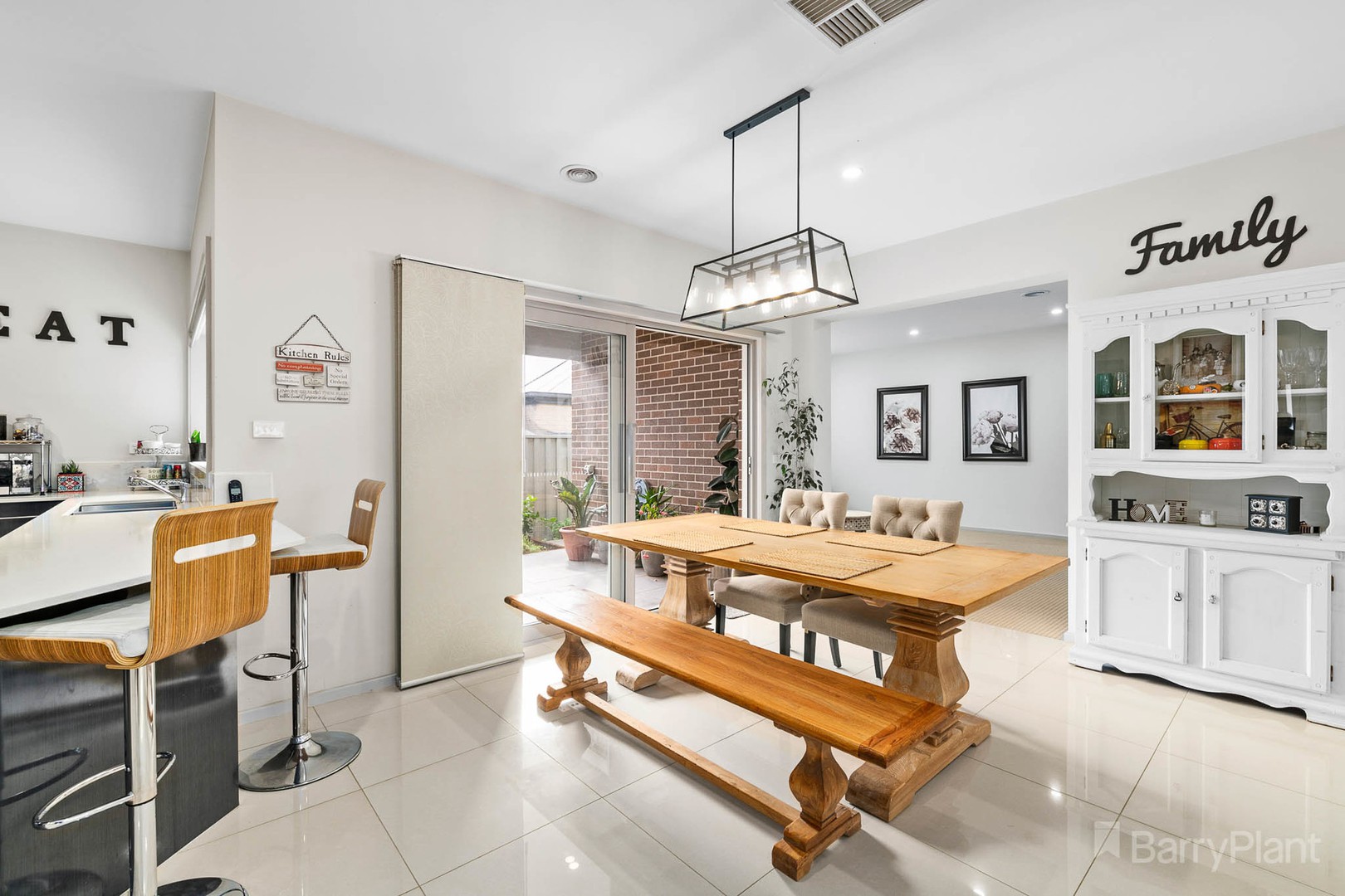 6 Barter CrescentCranbourne East, VIC 3977, Cranbourne East - Thumbnail 8