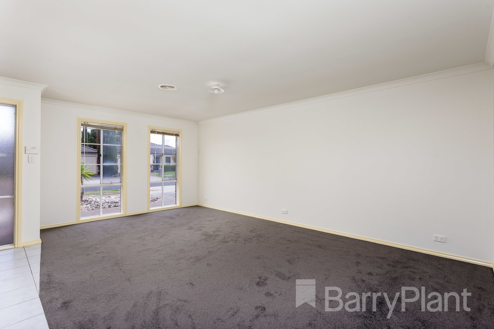 6 Beaumont Drive, Point Cook, VIC 3030, Point Cook - Thumbnail 2