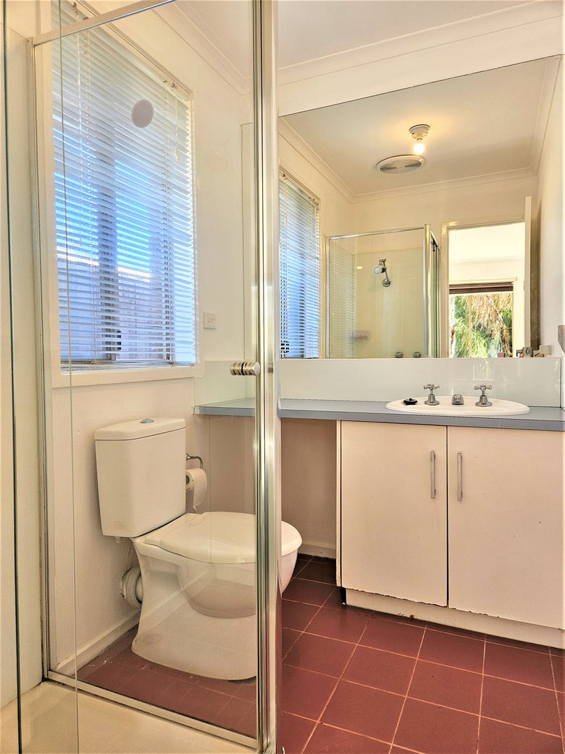 6 Becker Close, Melton West, VIC 3337, Melton West - Thumbnail 6