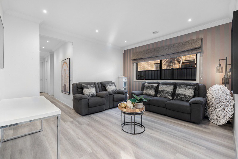 6 Bell Crescent, Point Cook, VIC 3030, Point Cook - Thumbnail 2