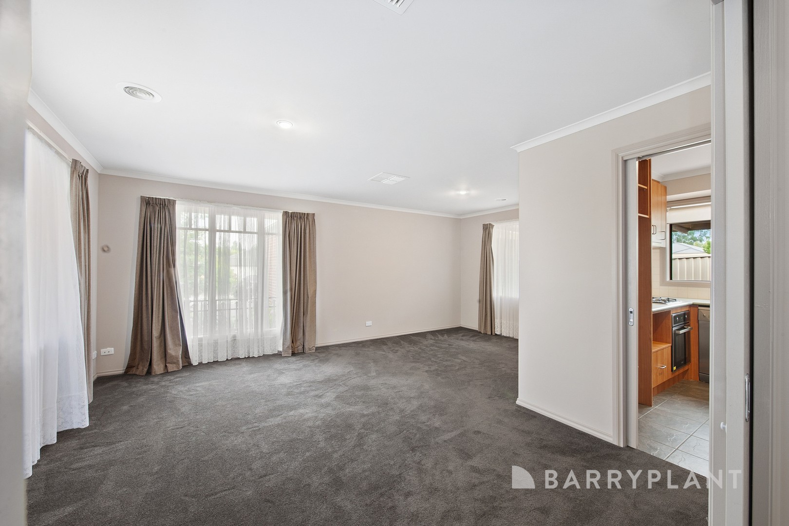 6 Belmar Crescent, Canadian, VIC 3350 - Thumbnail 2 - 19/12/2025